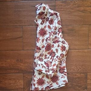 Sara Michelle Red and White Floral 3/4 Sleeve Button Down